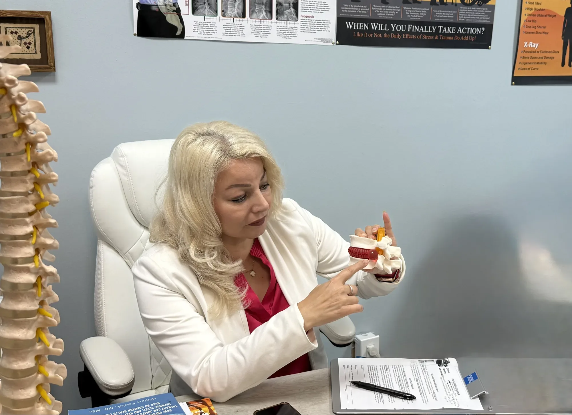 Chiropractic care for herniated disc & pinched nerve at Divine Healing Chiropractic in Laguna Niguel