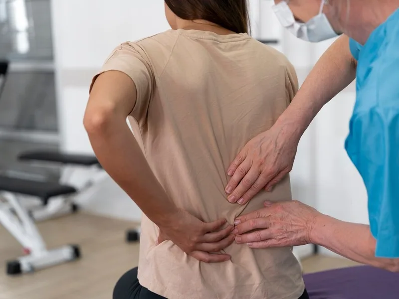 How Divine Healing Chiropractic treats sciatica in Laguna Niguel